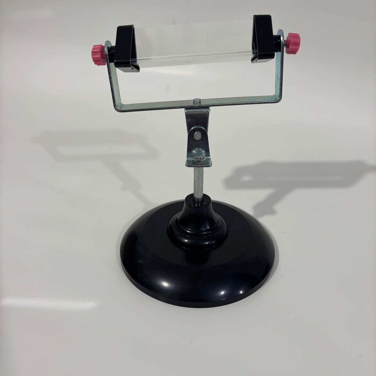 Prisme sur socle (ph328-1)